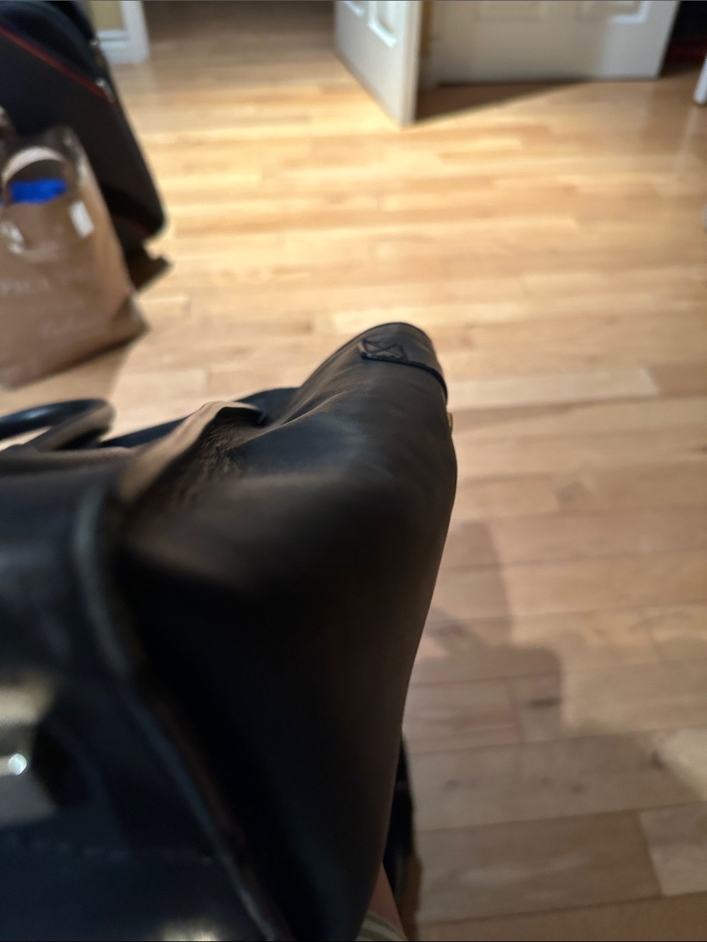 Classic Black  Leather Tote Bag - Women's Everyday Carry - Picture 8 of 10